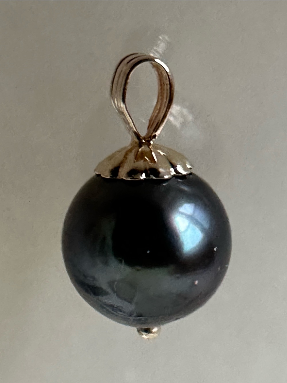 14k Yellow Gold Black Pearl Pendant - Picture 7 of 9